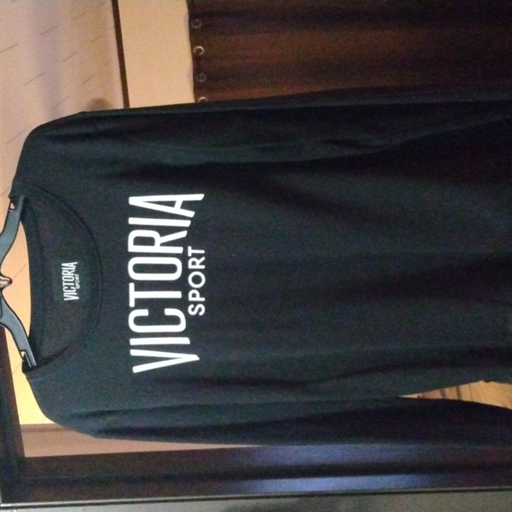 Victoria Sports Sweatshirt
